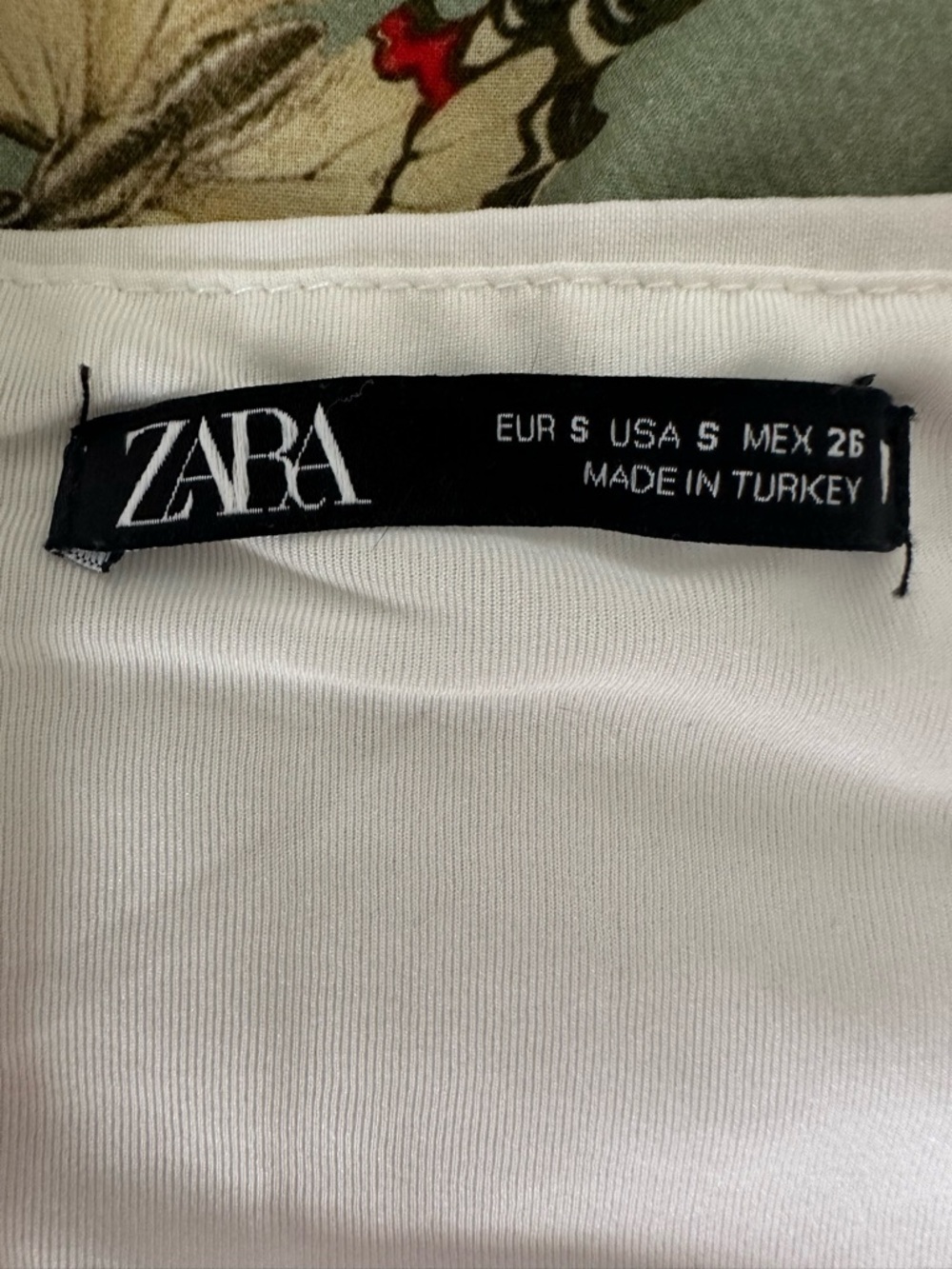 Zara White Sleeveless Long Vest with Patch Pockets - Picture 7 of 8